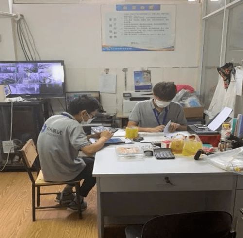 張緊思想弦 牢守安全關 —— 張中專強化食堂食品安全管理在行動